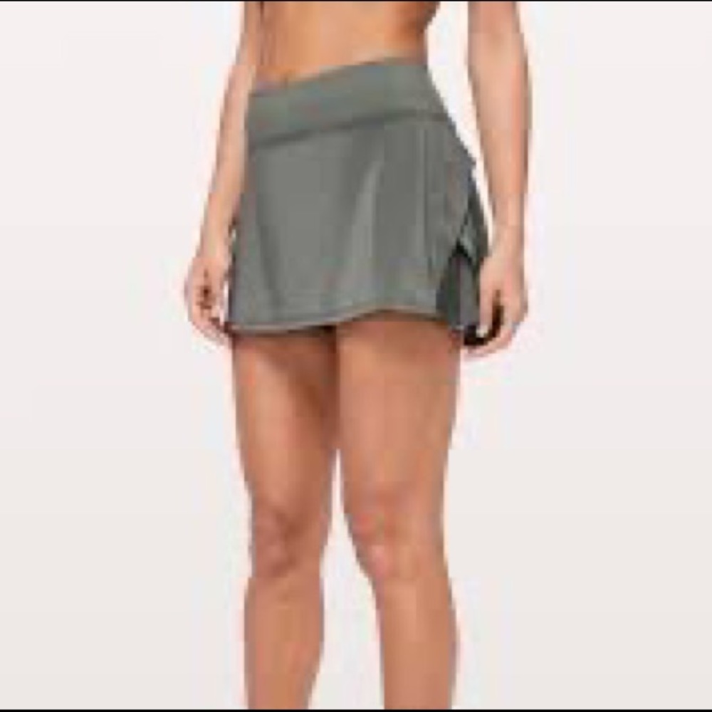 Lululemon play off the pleats olive skirt